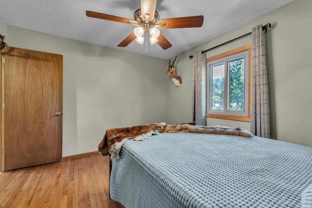 11148 Jackson Street Belleville, MI 48111
