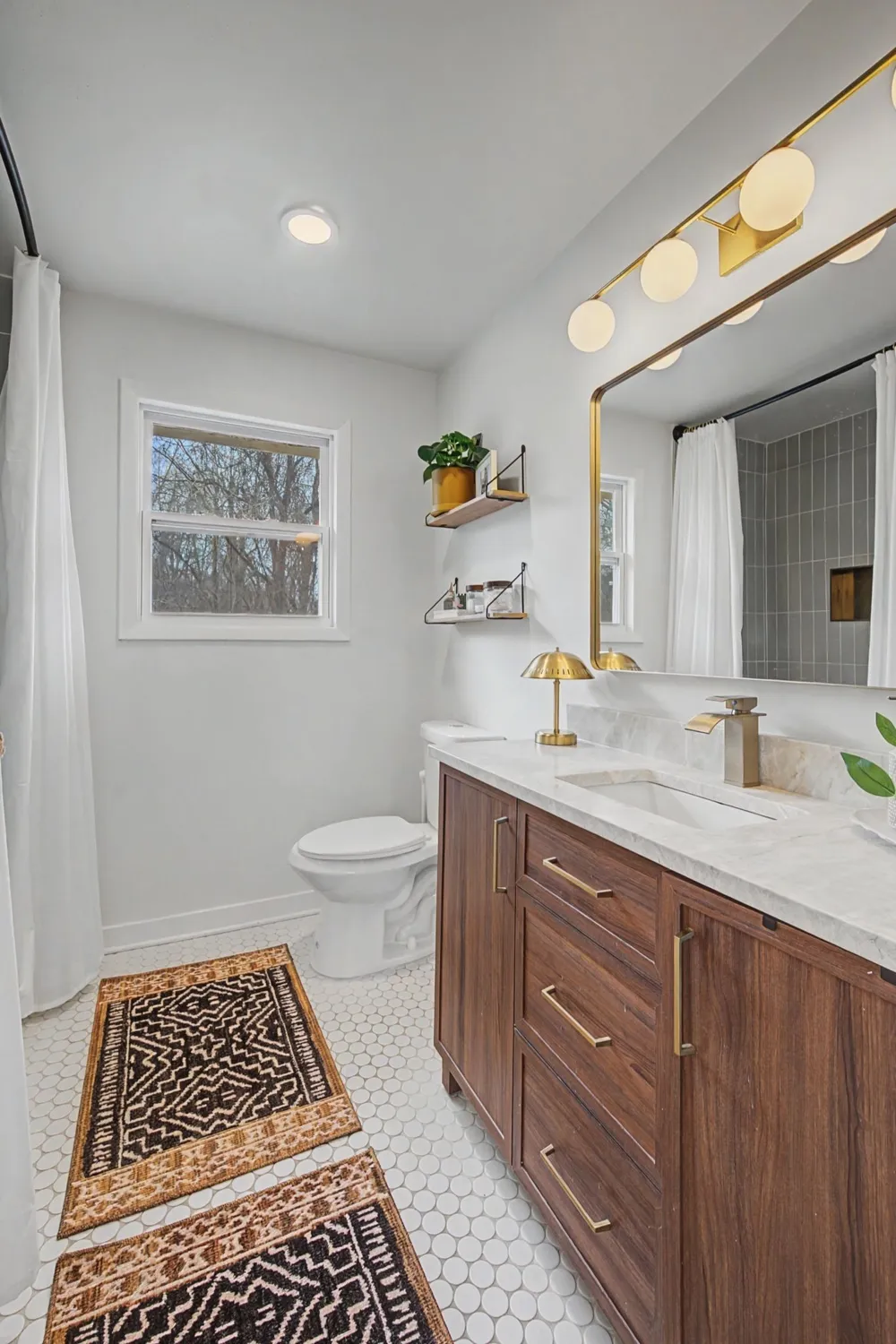 317 Bonnavue Dr Hermitage, TN 37076