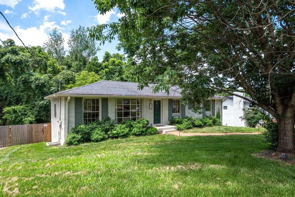 317 Bonnavue Dr Hermitage, TN 37076