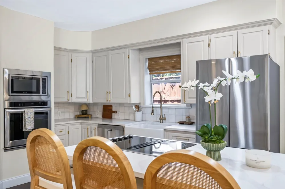 5223 Denton Drive Dallas, TX 75235