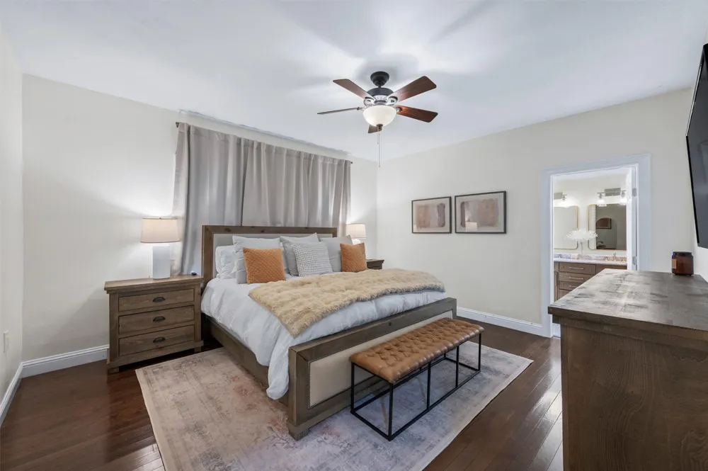 5223 Denton Drive Dallas, TX 75235