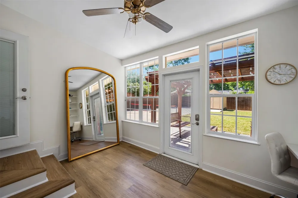 5223 Denton Drive Dallas, TX 75235