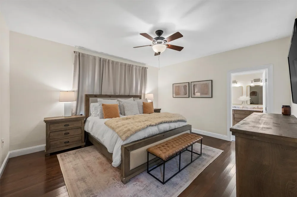 5223 Denton Drive Dallas, TX 75235