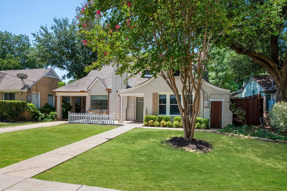 5223 Denton Drive Dallas, TX 75235