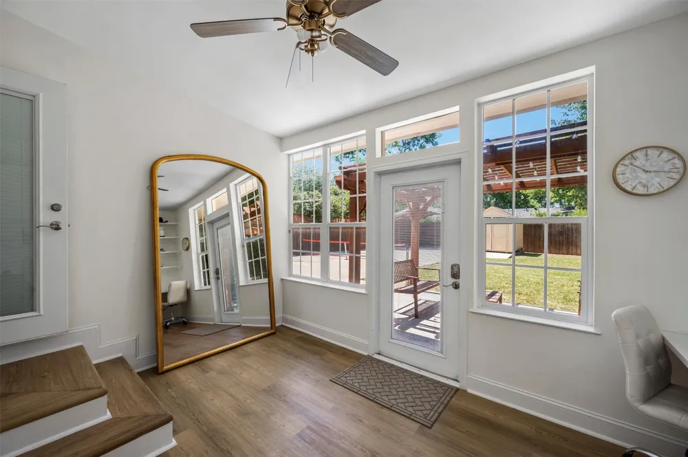 5223 Denton Drive Dallas, TX 75235