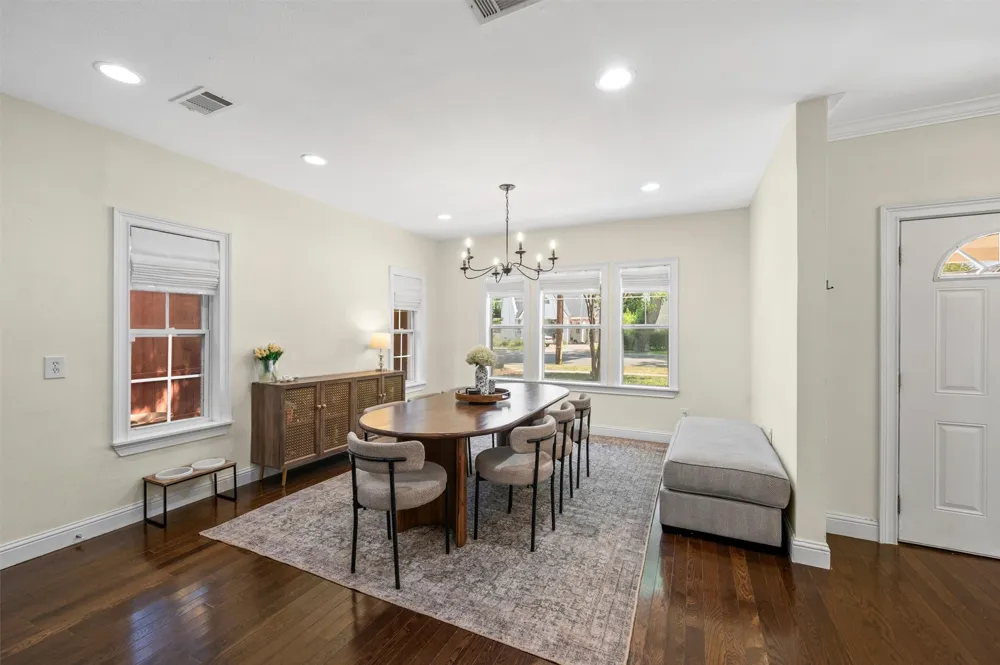5223 Denton Drive Dallas, TX 75235