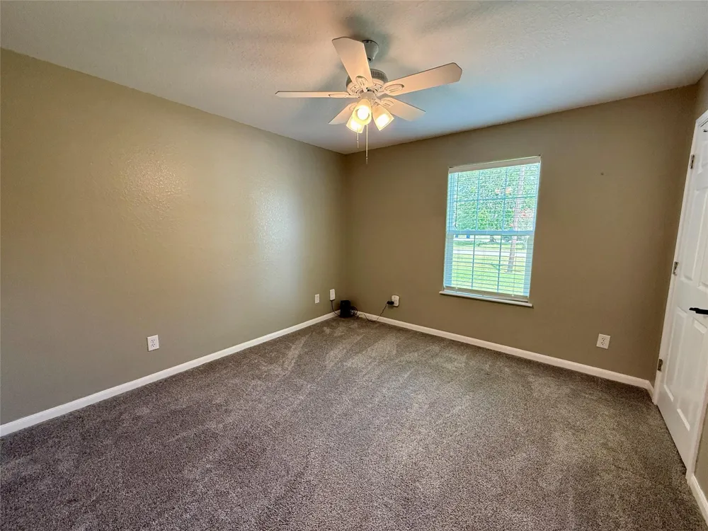 317 Crews Way West Columbia, TX 77486