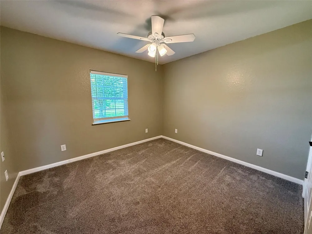 317 Crews Way West Columbia, TX 77486