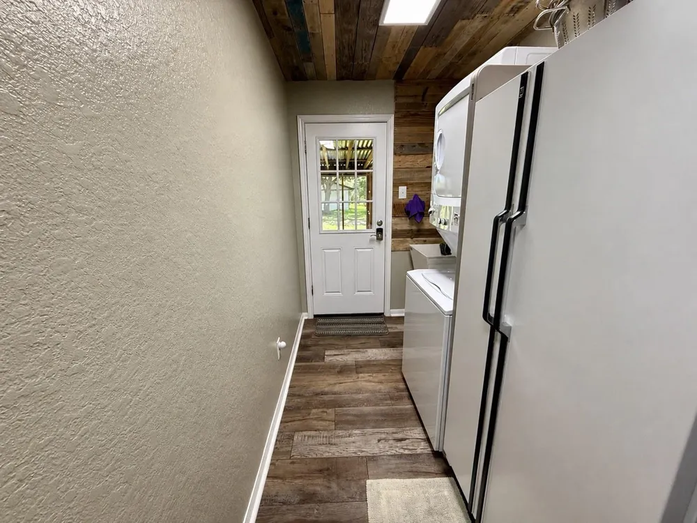 317 Crews Way West Columbia, TX 77486
