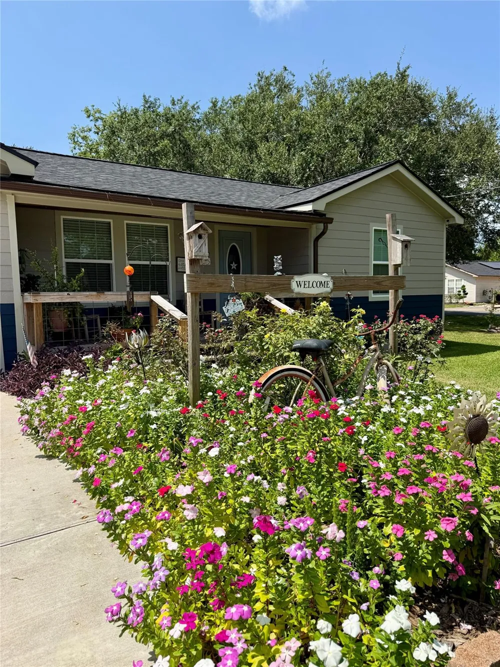 317 Crews Way West Columbia, TX 77486
