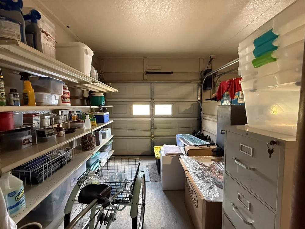 317 Crews Way West Columbia, TX 77486