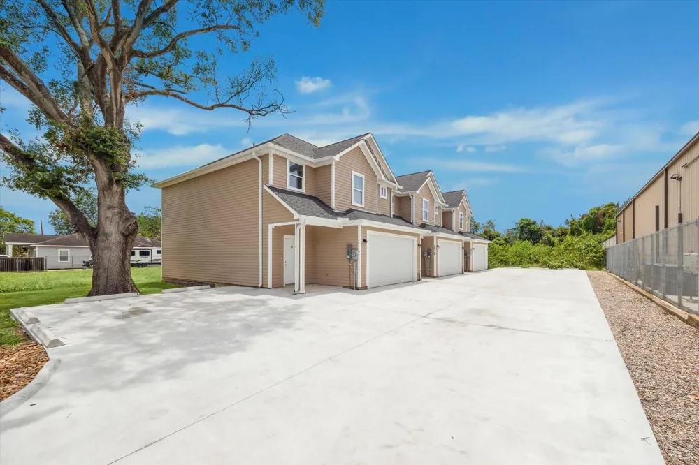 4834 Pine Avenue #A Pasadena, TX 77503