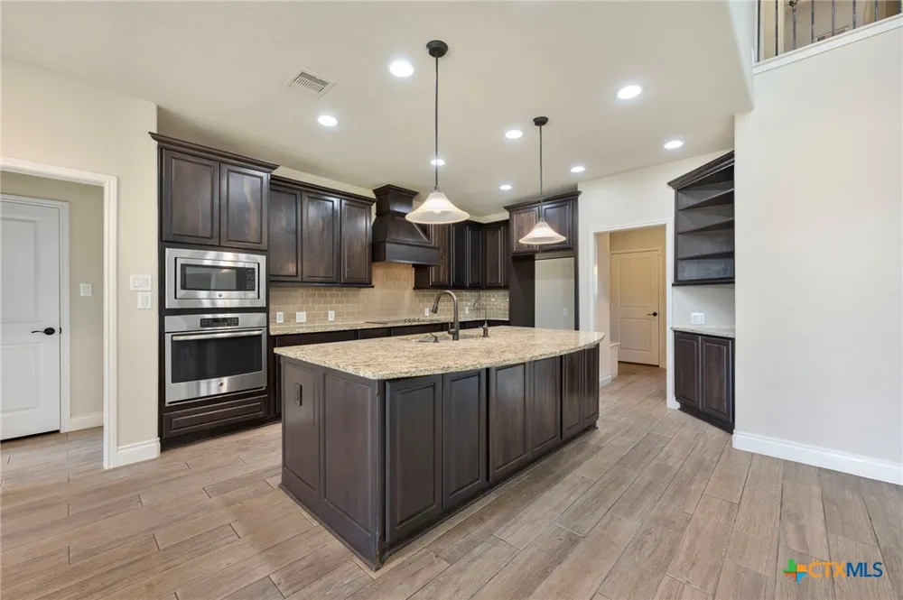 657 Vale Court New Braunfels, TX 78132