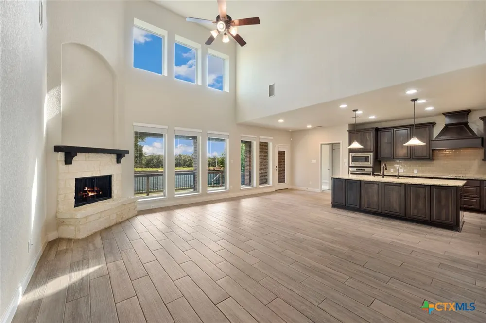 657 Vale Court New Braunfels, TX 78132