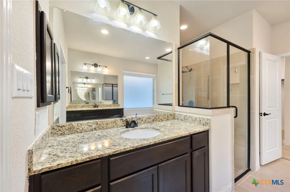 657 Vale Court New Braunfels, TX 78132