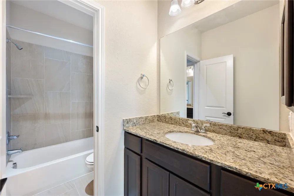 657 Vale Court New Braunfels, TX 78132