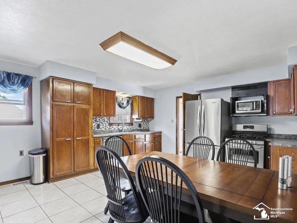 978 Streetman Street Erie Township, MI 48133