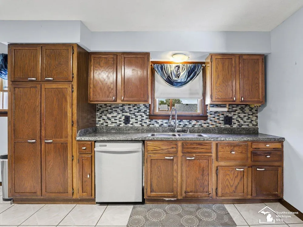 978 Streetman Street Erie Township, MI 48133