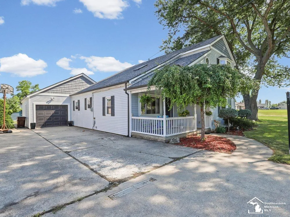 978 Streetman Street Erie Township, MI 48133