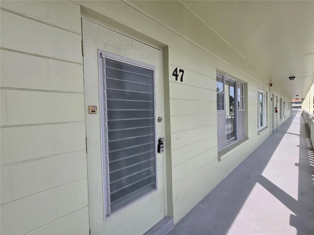 2459 COLUMBIA DRIVE #47 Clearwater, FL 33763