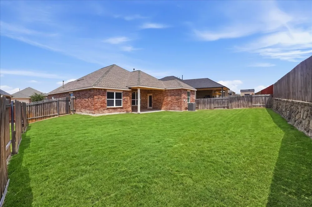 411 Winchester Drive Celina, TX 75009