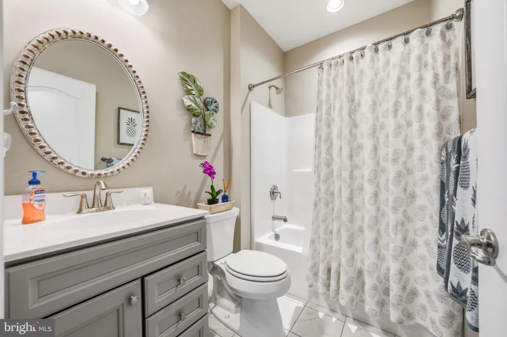 52 KIPPEN DRIVE Williamstown, NJ 08094