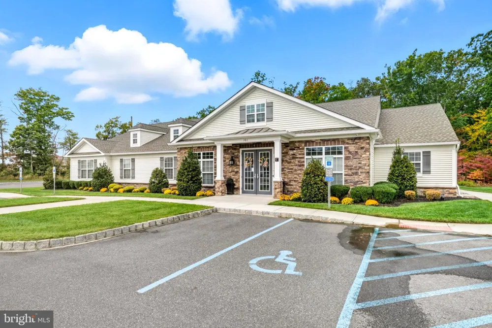 52 KIPPEN DRIVE Williamstown, NJ 08094