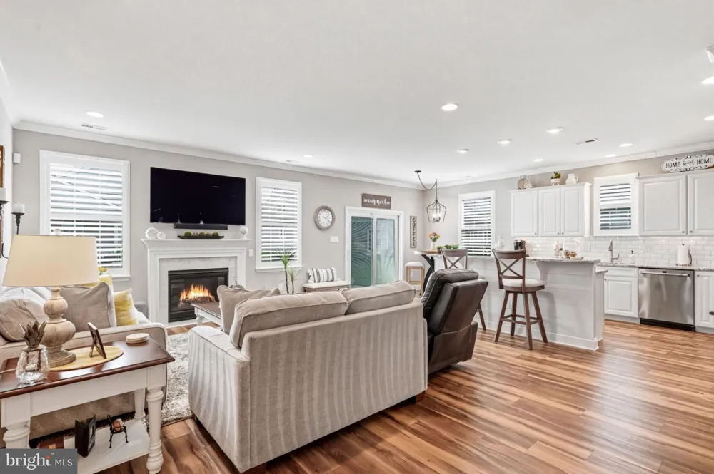 52 KIPPEN DRIVE Williamstown, NJ 08094