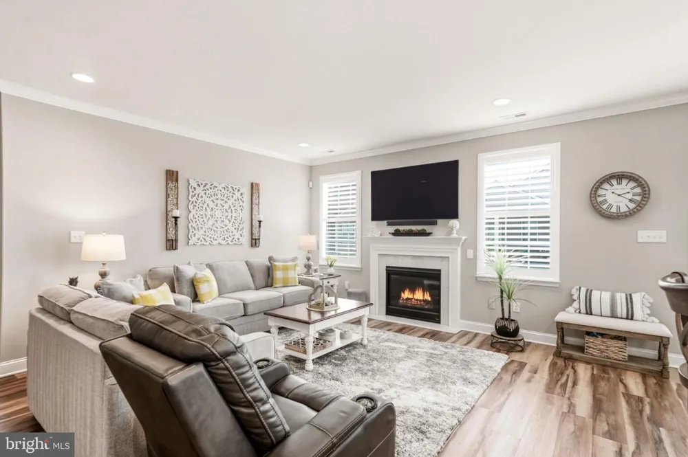52 KIPPEN DRIVE Williamstown, NJ 08094
