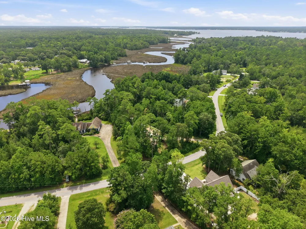 254 White Oak Bluff Road Stella, NC 28582
