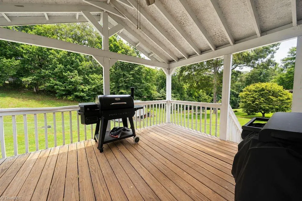 327 E Carter Mill Road Elkin, NC 28621