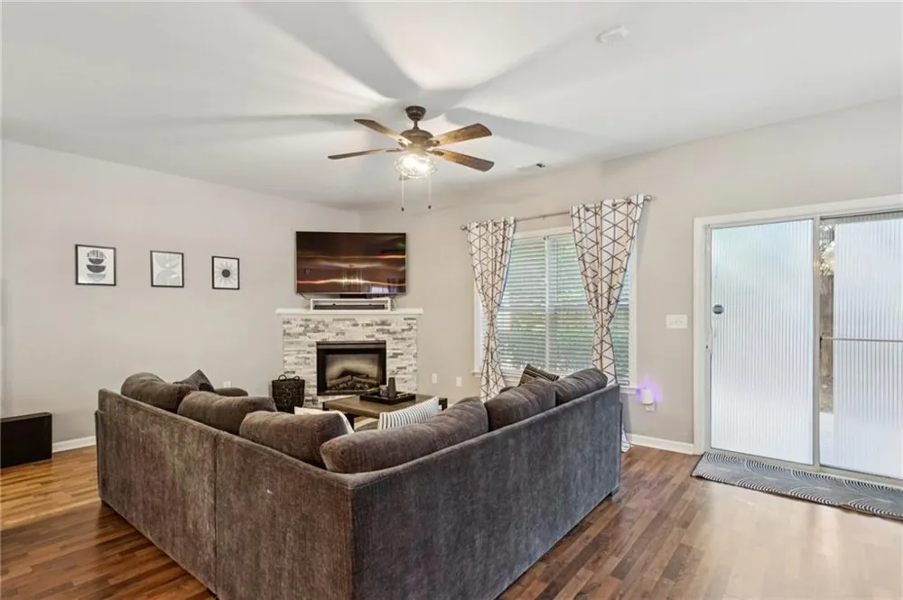 2566 Willow Grove Road NW Acworth, GA 30101
