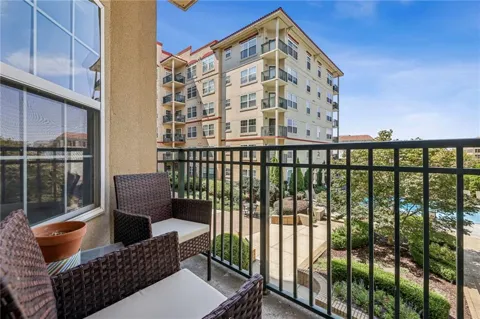 230 E Ponce De Leon Avenue #221
