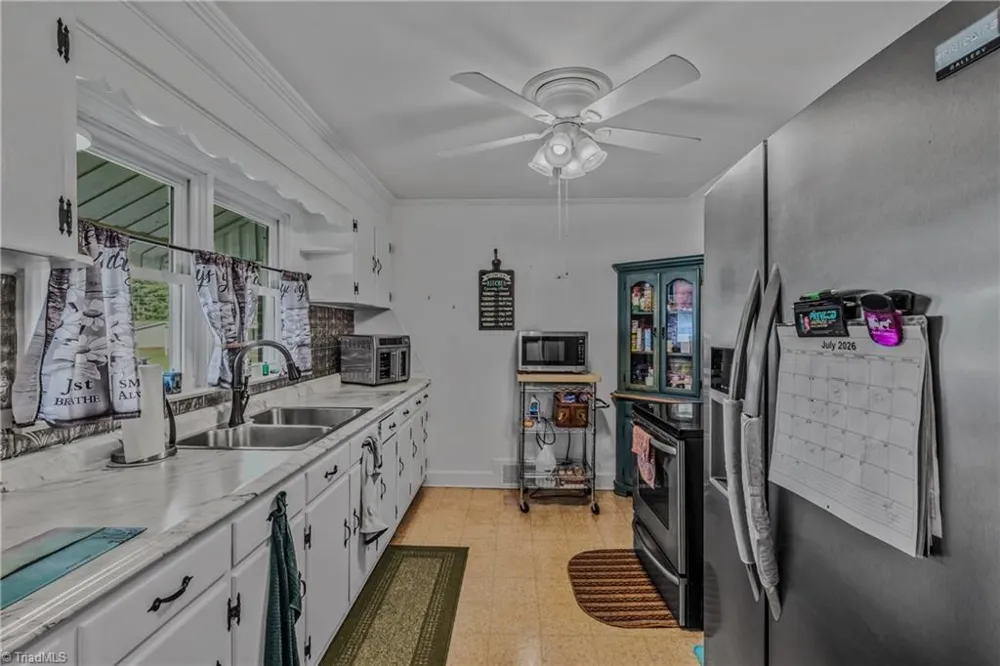 2252 Wards Gap Road Mount Airy, NC 27030
