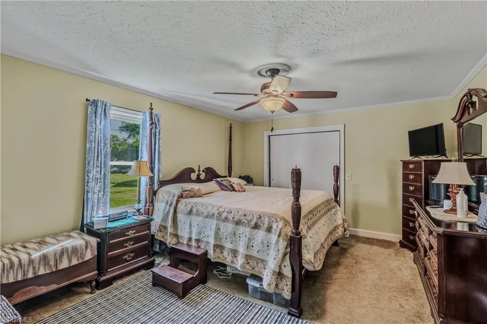 2252 Wards Gap Road Mount Airy, NC 27030