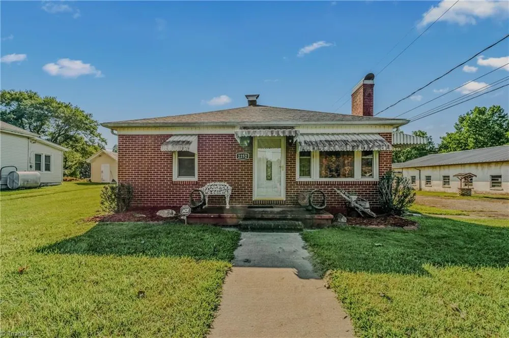 2252 Wards Gap Road Mount Airy, NC 27030