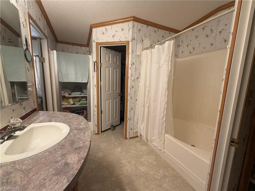 1022 Turnerspur Fancy Gap, VA 24328