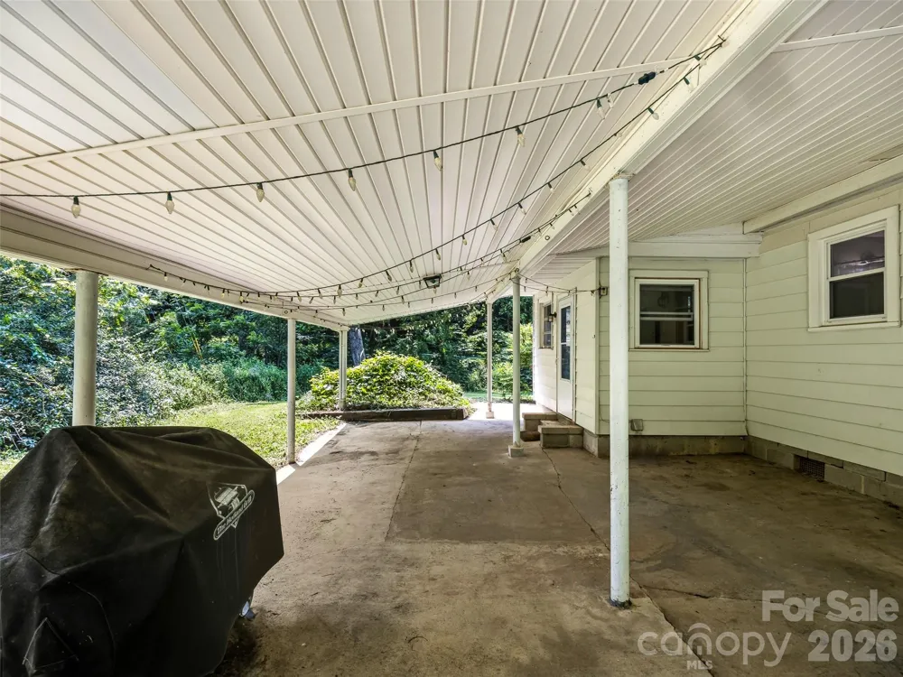 680 Pennsylvania Road Arden, NC 28704