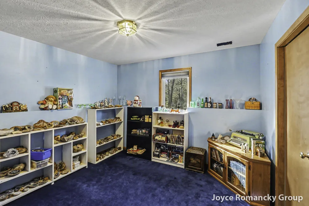 850 W White Lake Drive Twin Lake, MI 49457
