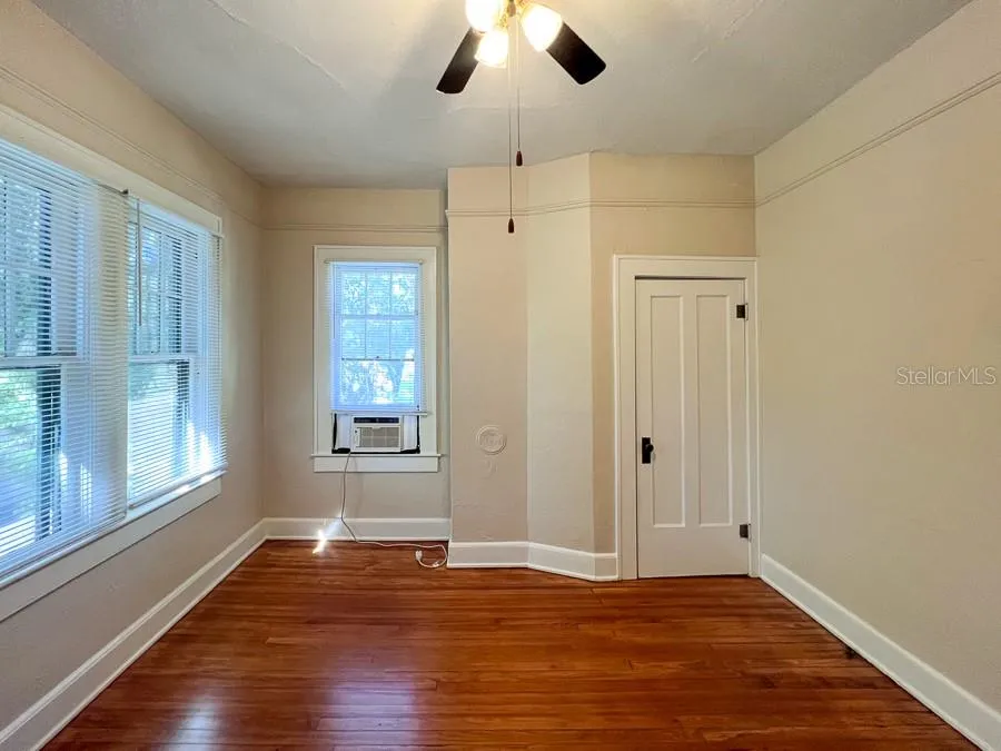 318 NE 2ND AVENUE #5 Gainesville, FL 32601