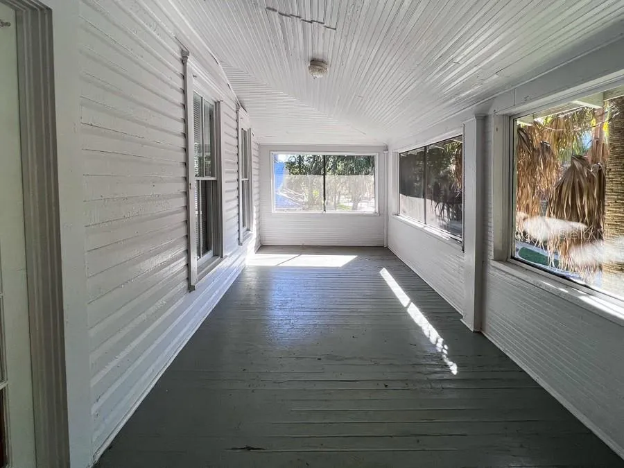 318 NE 2ND AVENUE #5 Gainesville, FL 32601