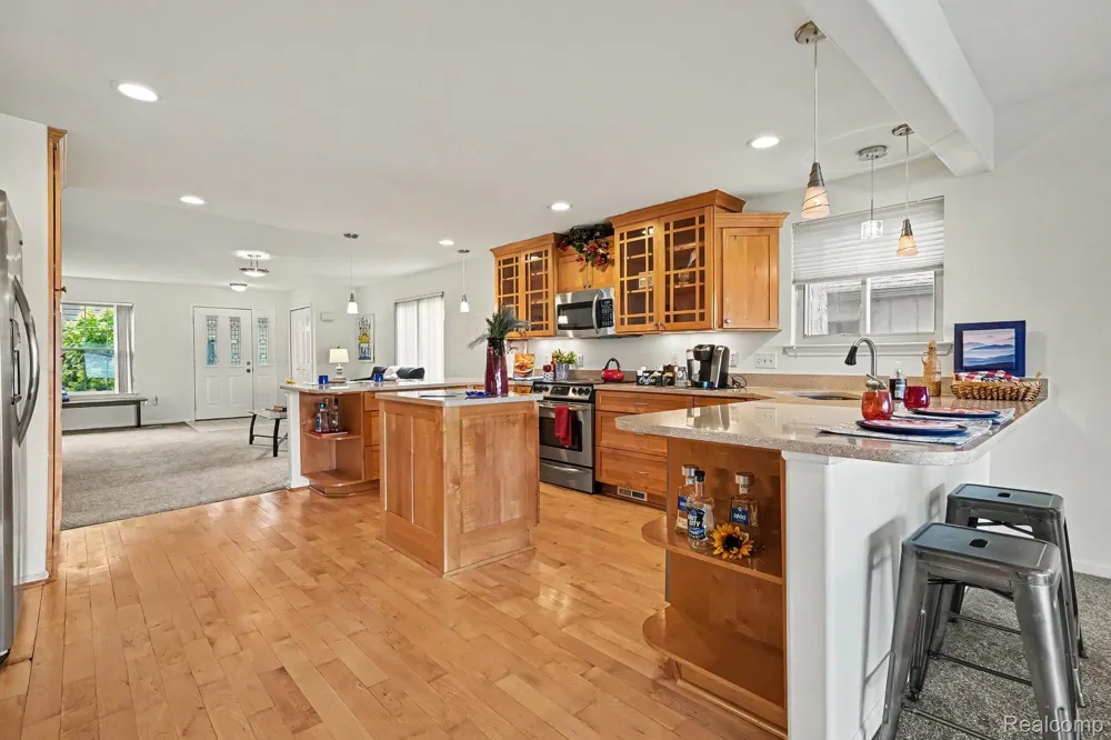 3506 Union Lake Road Commerce Charter Township, MI 48382
