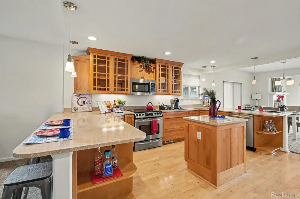3506 Union Lake Road Commerce Charter Township, MI 48382