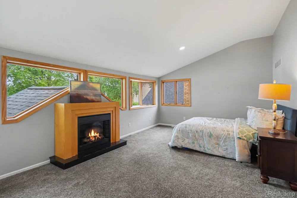 3506 Union Lake Road Commerce Charter Township, MI 48382