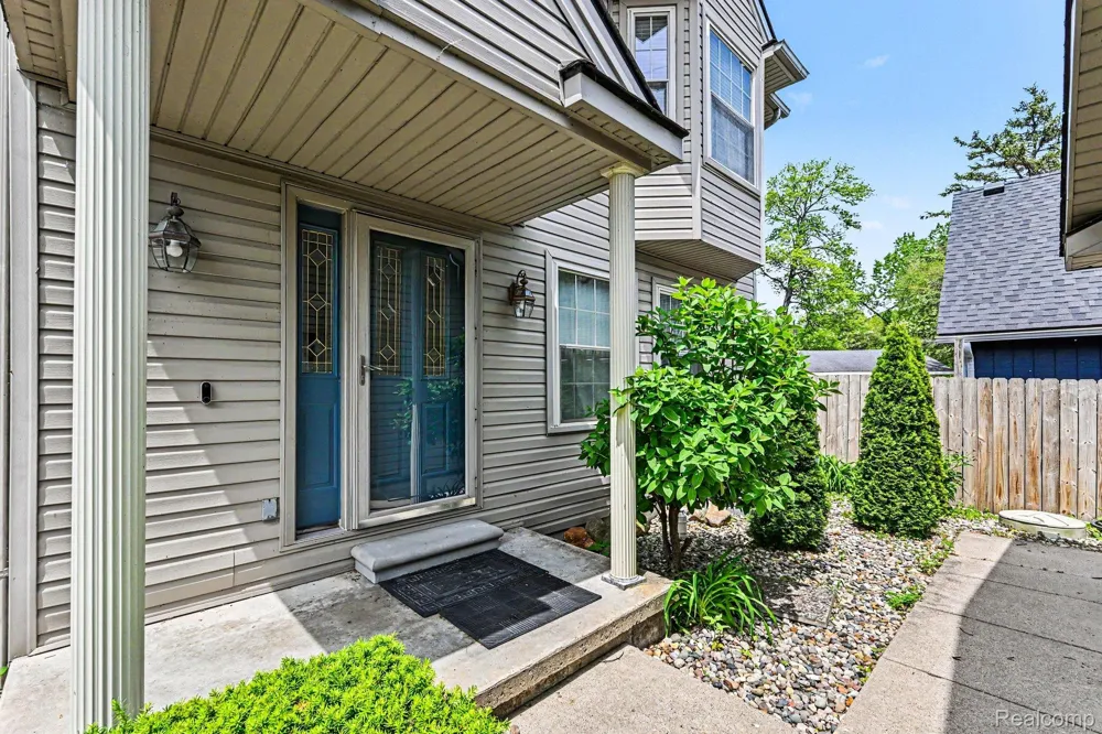 3506 Union Lake Road Commerce Charter Township, MI 48382