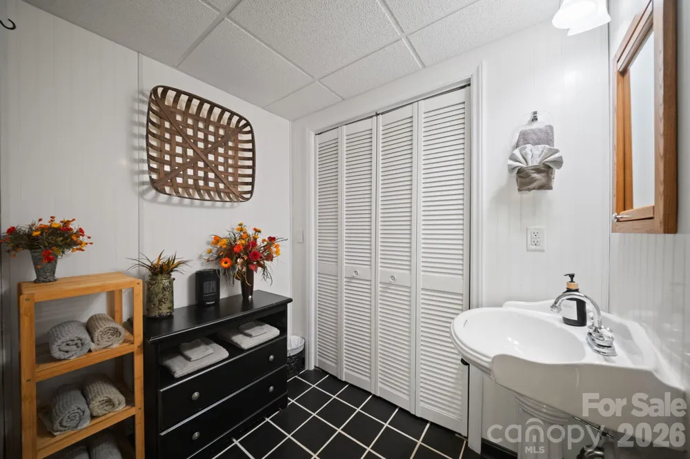 417 Garden Lane Lake Lure, NC 28746