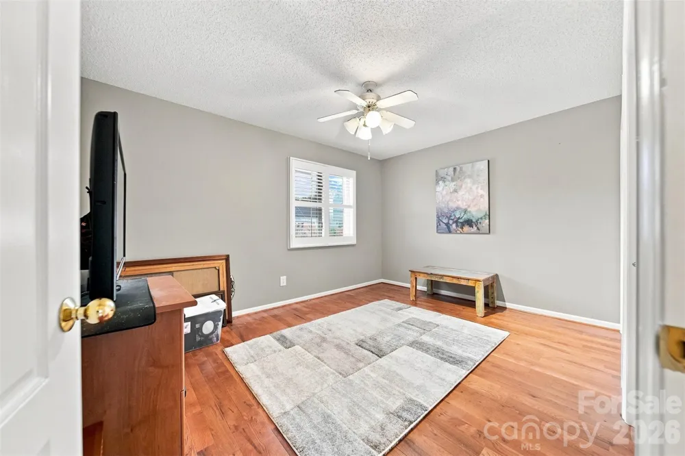 1007 21st Avenue NE Hickory, NC 28601
