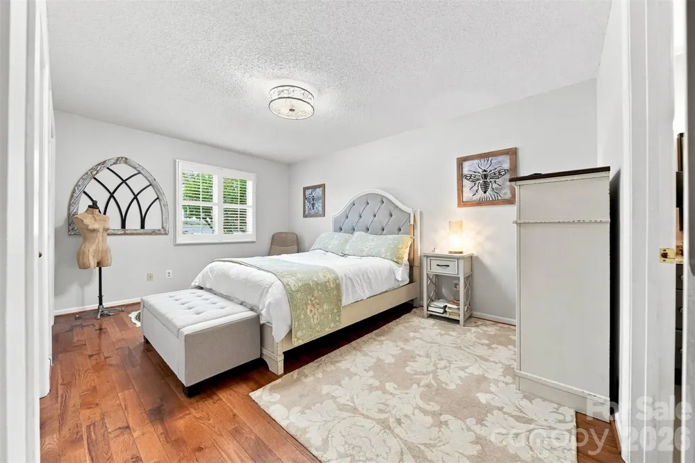 1007 21st Avenue NE Hickory, NC 28601