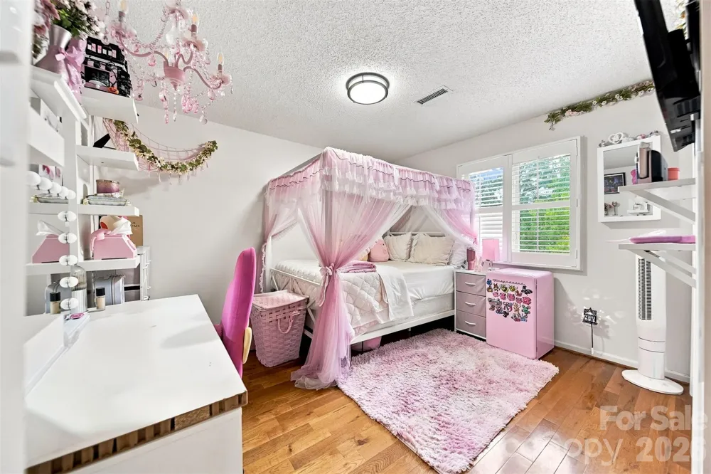 1007 21st Avenue NE Hickory, NC 28601