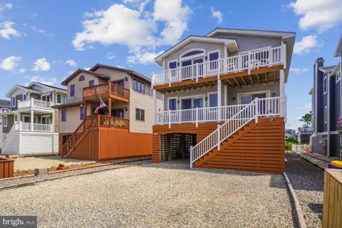 214 2ND STREET